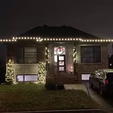 Installation de lumières de Noël à Mirabel